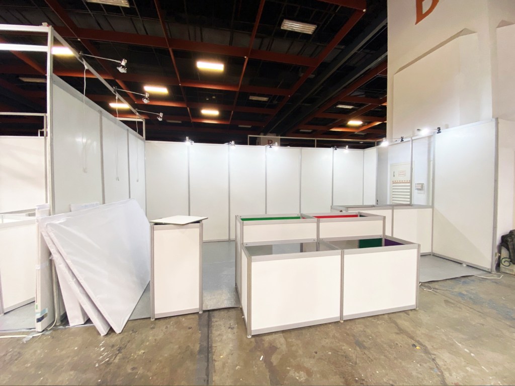 展場攤位設計 進場施工燈光架設