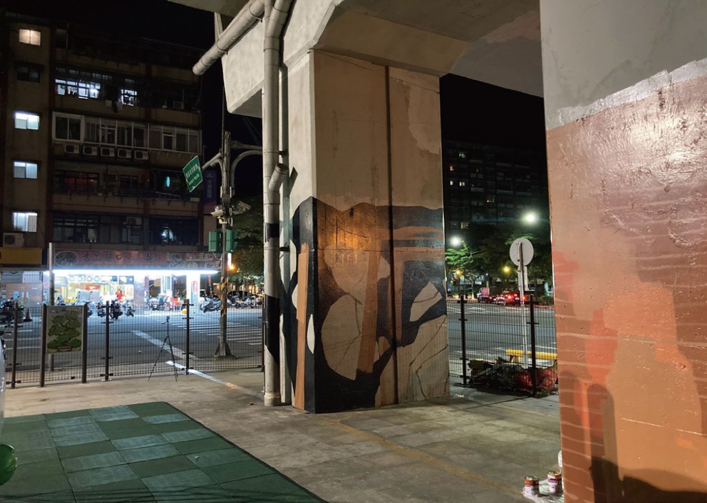 空間彩繪 進行繪製