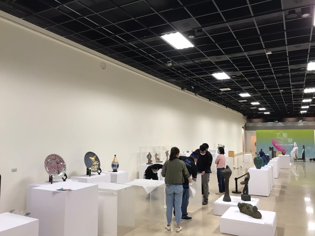 藝術展覽 工藝之華 新北市臺灣工藝之家聯展 進場佈展