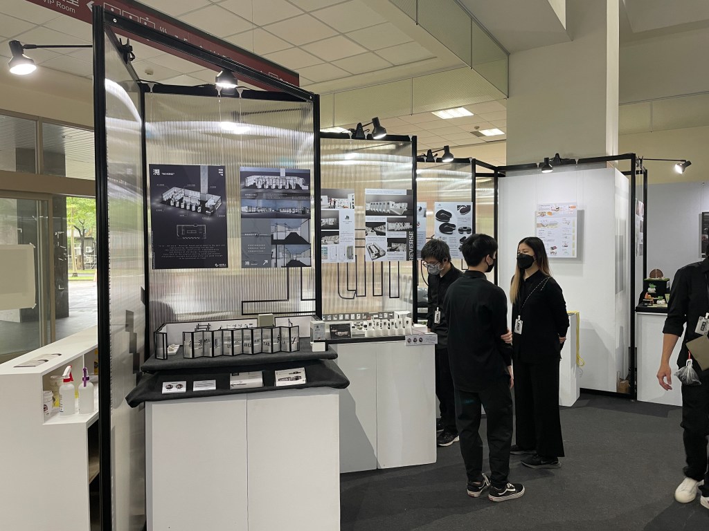 畢業展規劃，校內展規劃，形象設計，形象規劃，中空板，錯視牆面