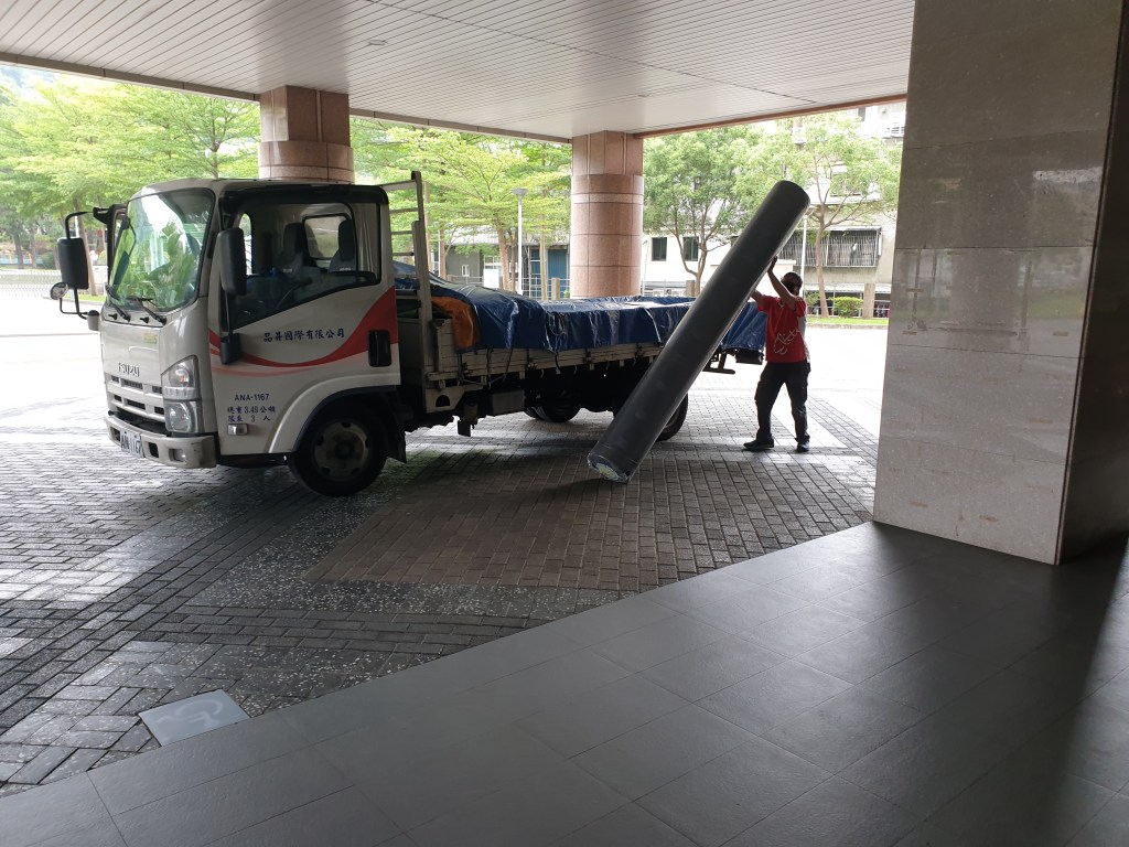 畢業展規劃，校內展規劃，進場施工