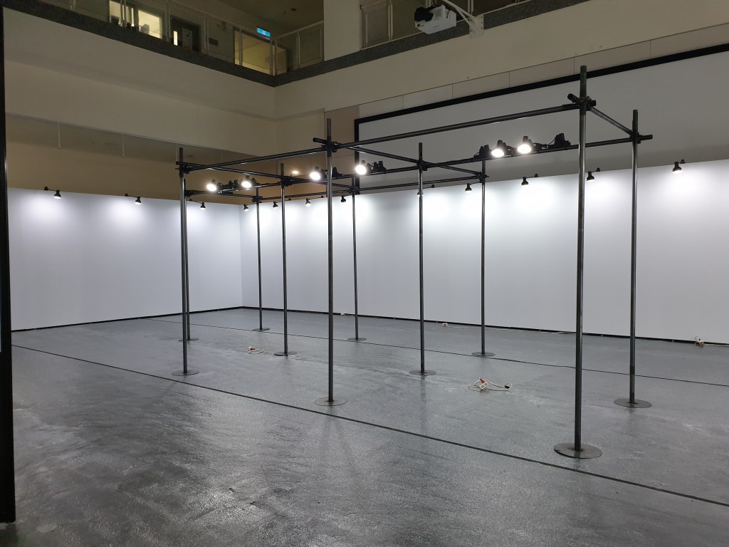 畢業展規劃，校內展規劃，進場施工