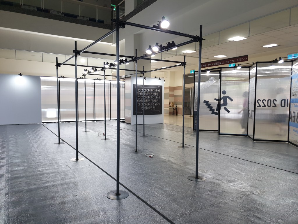 畢業展規劃，校內展規劃，進場施工