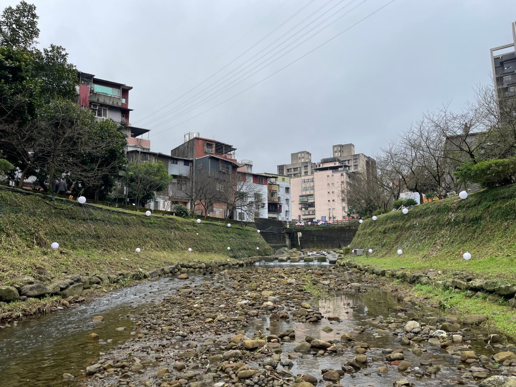 戶外展覽 汐止櫻花季進場Day 2 球燈進場