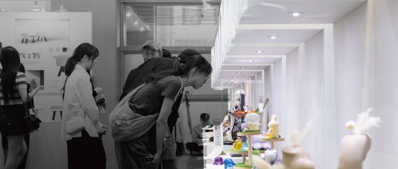 展場燈光、攤位燈光、照明設計、三層光策略、導引光、展示光、氛圍光、色溫、CRI、照度對比、洗牆光、聚光、燈光分區、門楣燈箱、主視覺打光、Demo Bar、體驗中島、展場動線、面開、入口識別、遠距辨識、眩光控制、LED貼片燈、嵌燈、珠寶展場燈光 設計 指南 攤位 燈光 配置 SOP 門楣 燈箱 洗牆 光 主視覺牆 52W 長柄燈 打光 12W 長柄燈 均勻 補光 櫃內 嵌燈 珠寶燈 CRI90 色溫 4000K 5000K 展會 食品類 展示 3000–4000K 科技 工業 展 4000–5000K 展場 燈光 眩光 避免 展會 燈光 走線 電源 吊點 規劃 IG 拍照 友善 燈光 四面開 島型 燈光 分區 三面開 半島 中心 亮點 打光 兩面開 轉角 焦點 燈光 一面開 ㄇ字型 入口 打光 穿越式 動線 終點 CTA 打光 展場 燈光 預算 效率 展位 燈具 租賃 安裝燈、長柄燈、燈箱痛點／情境（廣告文案與站內搜尋好用） 全場同亮度、色溫混亂、只打牆不打品、眩光刺眼、照片不好看、入口不亮、人潮不進來、動線不清楚、電源不夠、臨場加價、吊點不足 地點／展會組合（台灣 SEO 加權） 南港展覽館 燈光、世貿一館 照明、高雄展覽館 燈光、臺中國際展覽館 燈光、松山文創 燈光、COMPUTEX booth lighting、台北國際食品展 燈光、醫療科技展 燈光、半導體展 booth lighting